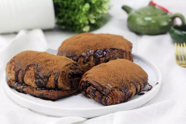 起酥面包網(wǎng)紅臟臟包的做法，美味不會(huì)過(guò)時(shí)！