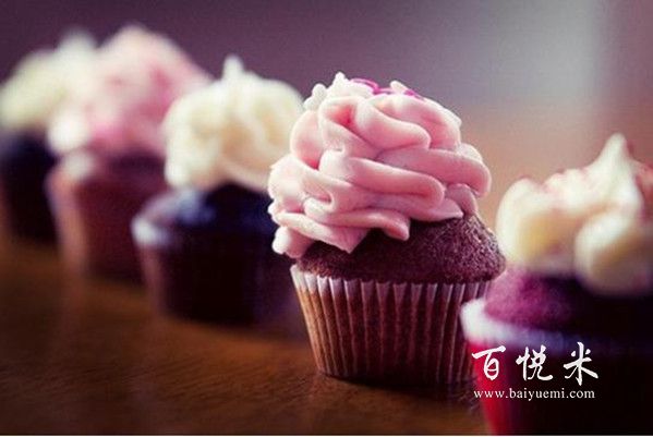 有網(wǎng)友說經(jīng)期吃冰淇淋會導(dǎo)致痛經(jīng)是真的嗎？