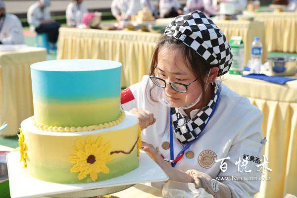 高考之后想要學西點？該如何選擇適合的西點培訓學校？