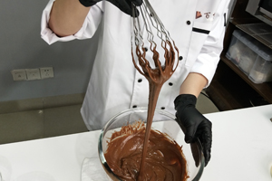 巧克力香蕉卷蛋糕做法，香蕉卷蛋糕做法詳細(xì)教程