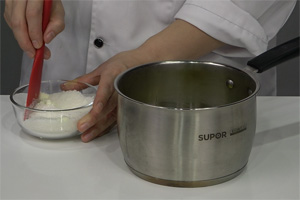 奶香椰蓉包的做法大全，椰蓉包西點(diǎn)培訓(xùn)圖文教程分享