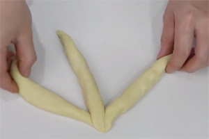 辮子面包的做法大全，辮子面包西點培訓圖文步驟教程