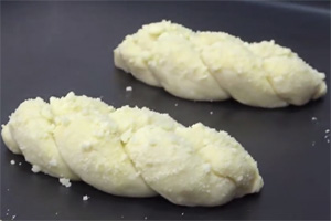 辮子面包的做法大全，辮子面包西點培訓圖文步驟教程