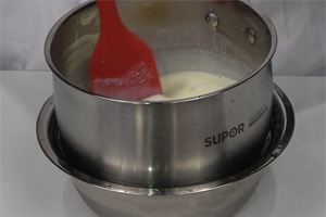 椰青乳酪杯的做法大全，椰青乳酪杯蛋糕培訓(xùn)圖文教程分享