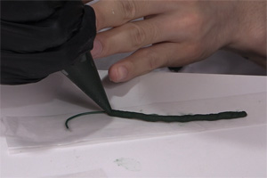 韓式裱花葉子_花藤的做法大全，韓式裱花西點培訓(xùn)圖文教程分享