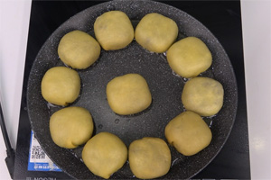 爆漿紫薯仙豆糕的做法大全，紫薯仙豆糕西點(diǎn)培訓(xùn)圖文教程分享