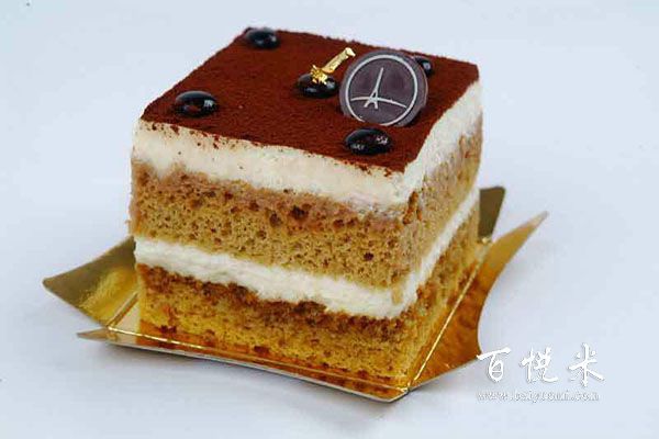 到西點(diǎn)學(xué)校學(xué)習(xí)韓式裱花好還是法式慕斯蛋糕的做法好呢？