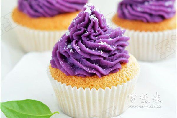 想學(xué)西點(diǎn)師不知道西點(diǎn)師的收入高不，工作累不，西點(diǎn)大佬說(shuō)下唄