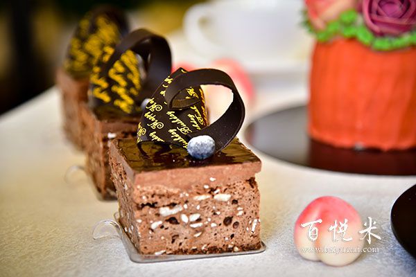 陜西新紀元烹飪學校學校開設(shè)的西點培訓班怎么樣？