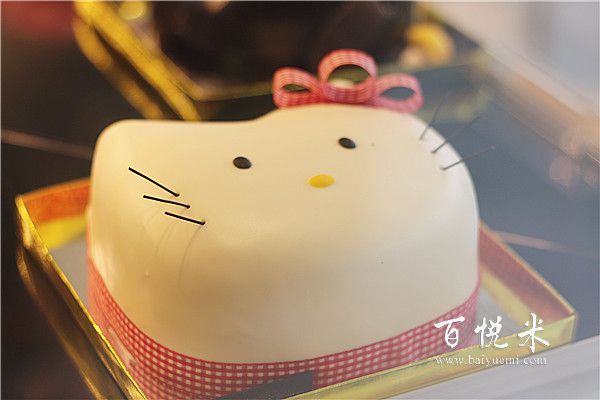 23周歲想學(xué)西點(diǎn)蛋糕的做法哪位可以介紹下比較好的合肥烘焙學(xué)校