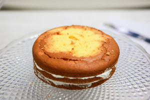 學(xué)蛋糕的做法去哪里學(xué)習(xí)最好？有沒有比較專業(yè)的西點(diǎn)培訓(xùn)學(xué)校？