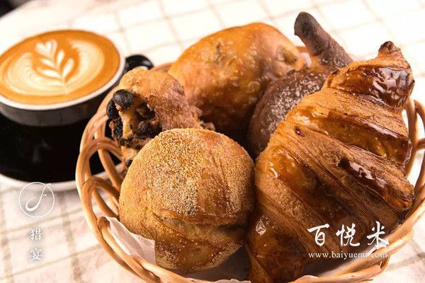 西點烘焙紅糖面包中所需要的材料有那些？