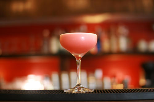 哪里有紅粉佳人雞尾酒調(diào)酒配方圖片下載？