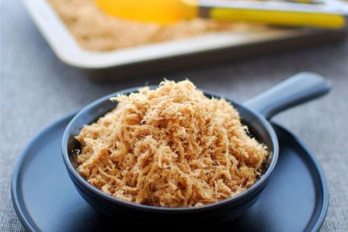 2大媽造謠肉松小貝是棉花肉松被抓獲是真的嗎？