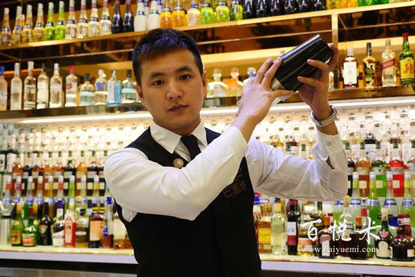 如果去西點培訓學校學西點師會教雞尾酒配方嗎？