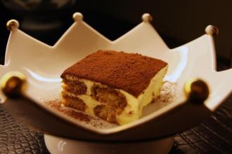 我想學(xué)意大利式提拉米蘇蛋糕哪家西點(diǎn)培訓(xùn)學(xué)校有教？