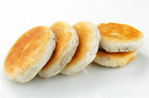 全自動(dòng)的綠豆餅機(jī)多少錢一臺(tái)？