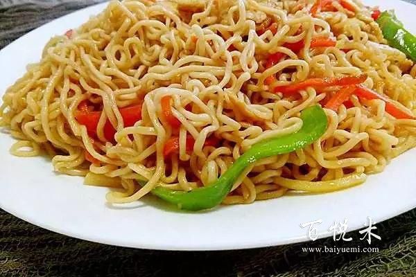 炒面條怎么炒？要放哪些配料？
