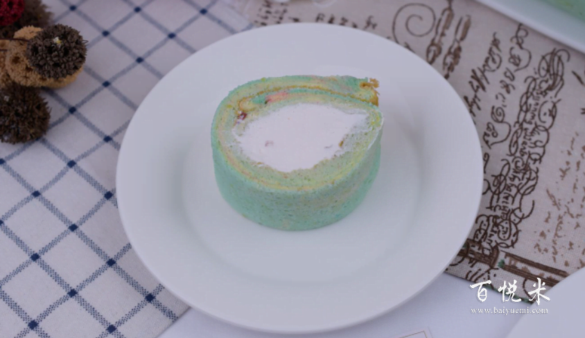 請(qǐng)問夢(mèng)幻蛋糕卷怎么做,有人愿意分享配方及做法嗎？