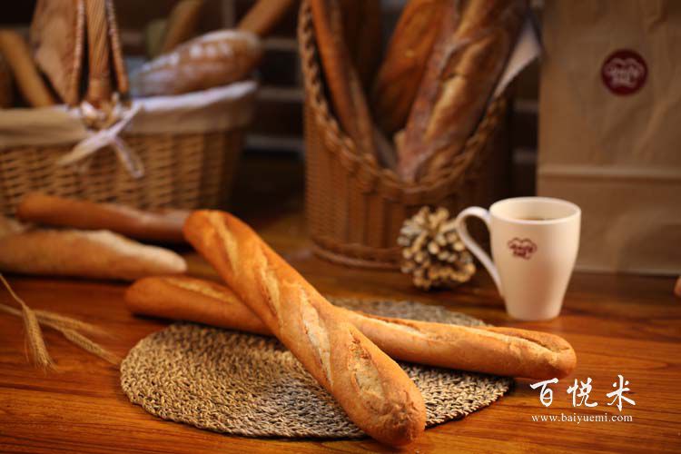 請問面包的種類有什么,想學(xué)習(xí)面包制作的去哪里好？