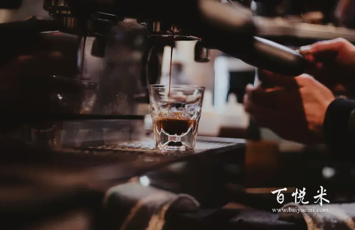 開咖啡店需要什么證件和設(shè)備？請問哪家的設(shè)備好？