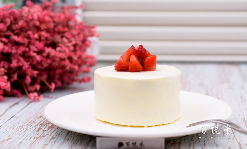 草莓蛋糕的做法難嗎？有人可以分享一下做法嗎？