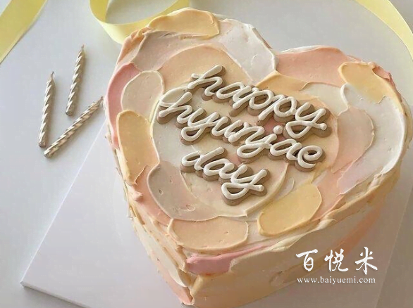 冰淇淋蛋糕和普通蛋糕區(qū)別是什么,可以說(shuō)說(shuō)嗎？