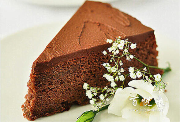 布朗尼蛋糕是一種什么蛋糕？學(xué)蛋糕就業(yè)要多久？